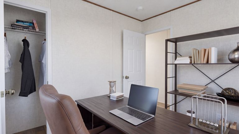 Bedroom / office