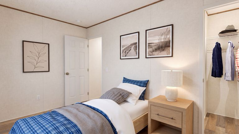 Guest bedroom