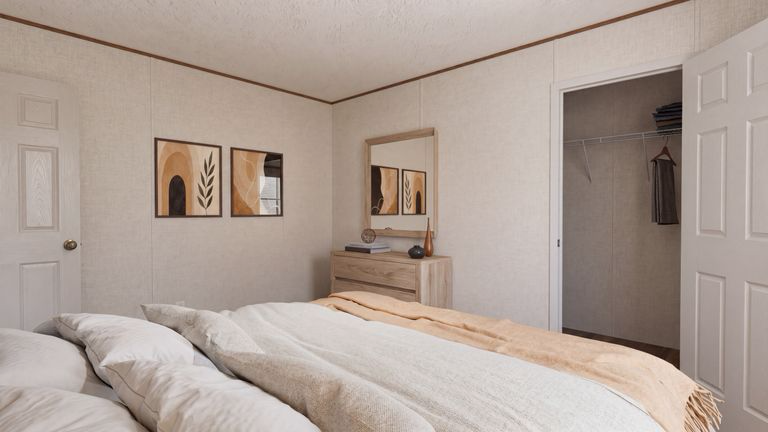 Guest bedroom