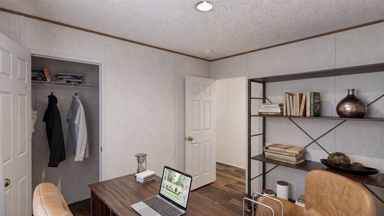 Bedroom / office
