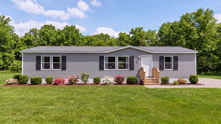 TRU Spruce manufactured home exterior