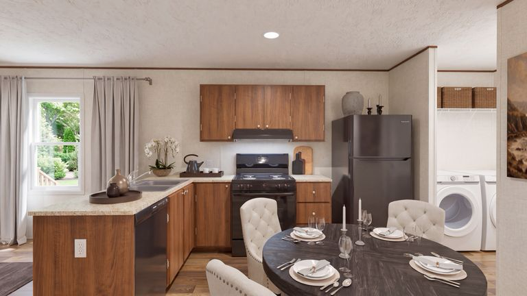 Kitchen & dining